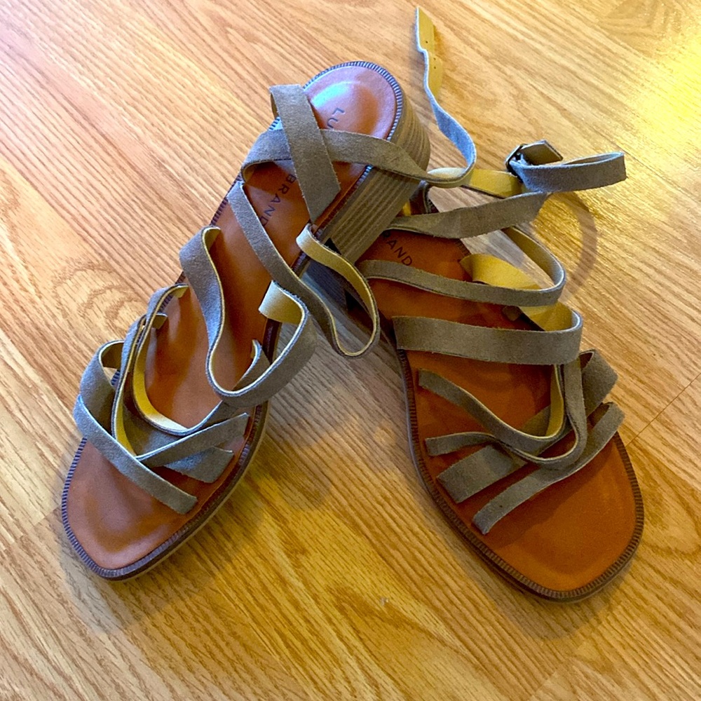 Lucky brand cross over ankle sandals NWT